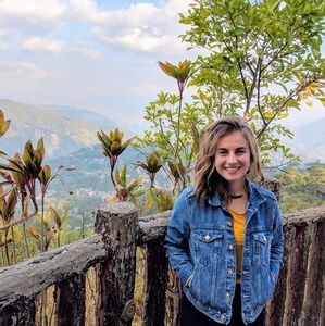 Meet your Posher, Joyce